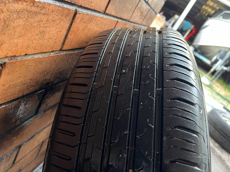Nissan Qashqai 2023 Model 17” Alloy Wheels with Like New Continentals Tyres