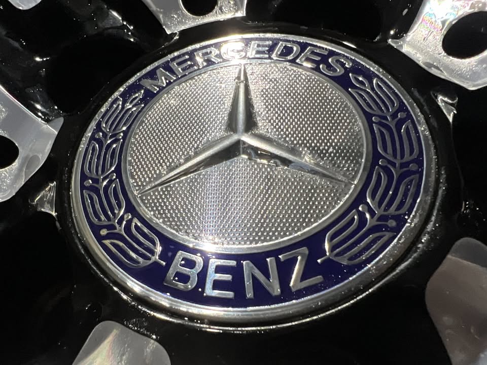 Mercedes AMG 18" Alloy Wheels with Excellent Tyres