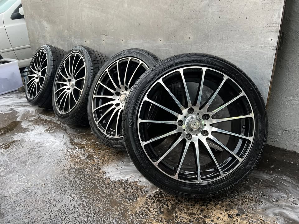 Rodney Jane Racing 18' Alloy Wheels with Excellent Tyres