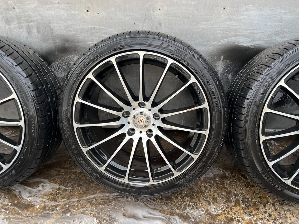 Rodney Jane Racing 18' Alloy Wheels with Excellent Tyres