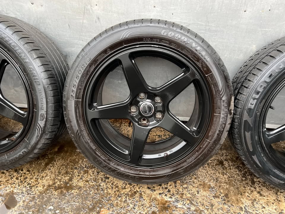 Auscar 18” Black Alloy Wheels with Good Tyres