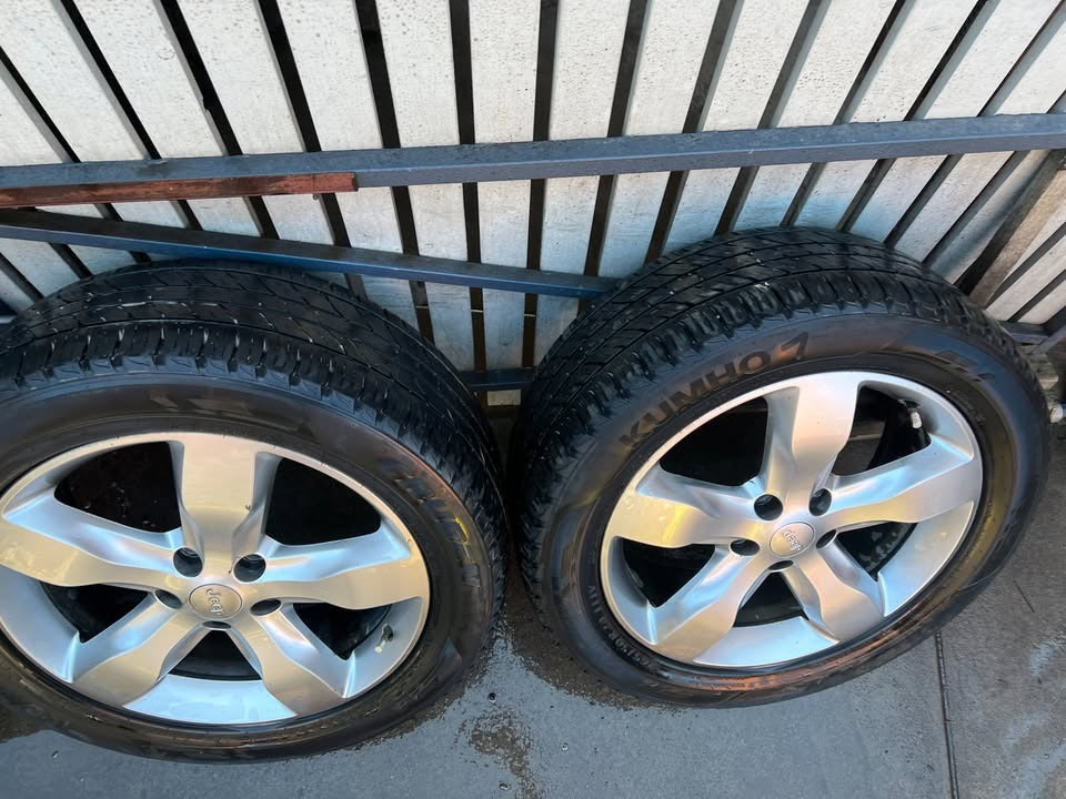 Jeep Cherokee 20" Alloy Wheels with Kumho Tyres