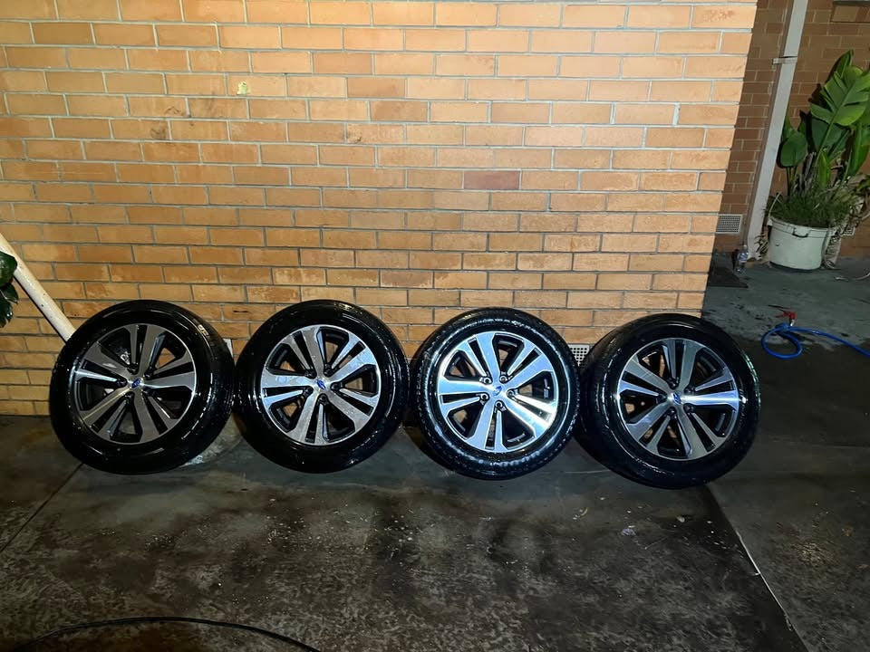 Subaru Forester 18" Alloy Wheels with Very Good Tyres