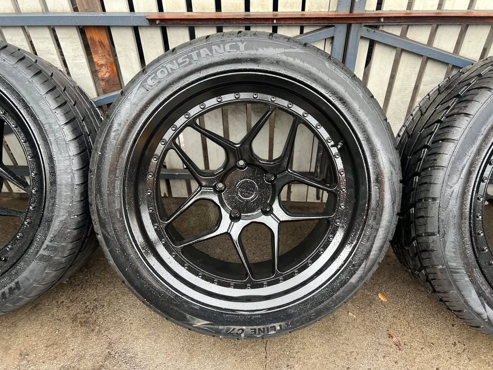 Peregrine Forged 22" Alloy Wheels with New Tyres