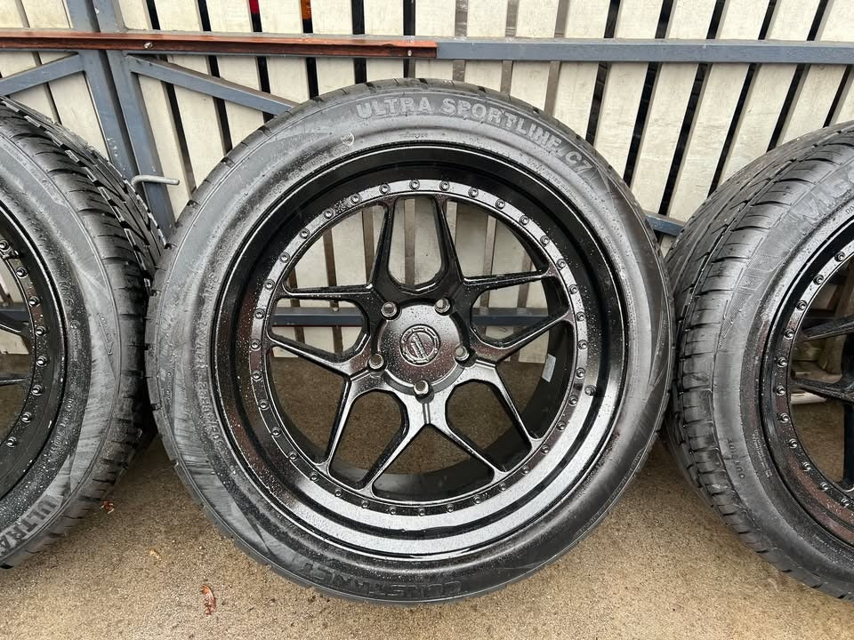 Peregrine Forged 22" Alloy Wheels with New Tyres