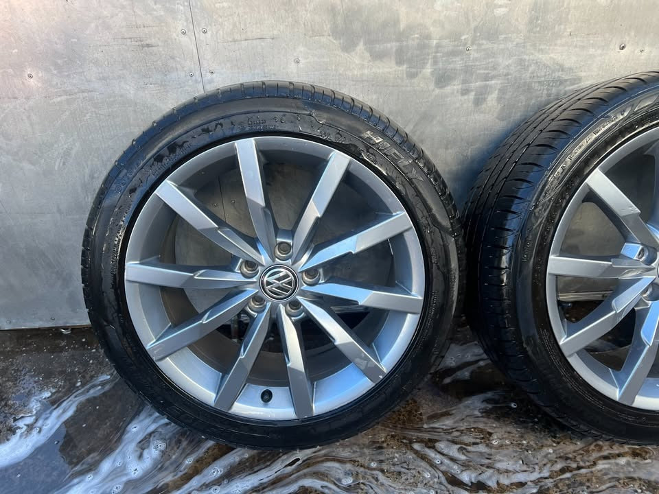 Volkswagen Golf/Passat 18" Alloy Wheels with Good Tyres