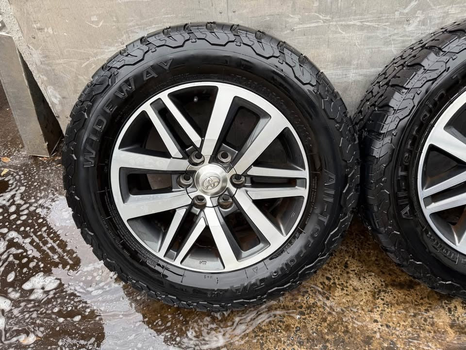Toyota Hilux 18” Alloy Wheels with BF Goodrich Style A/T Tyres