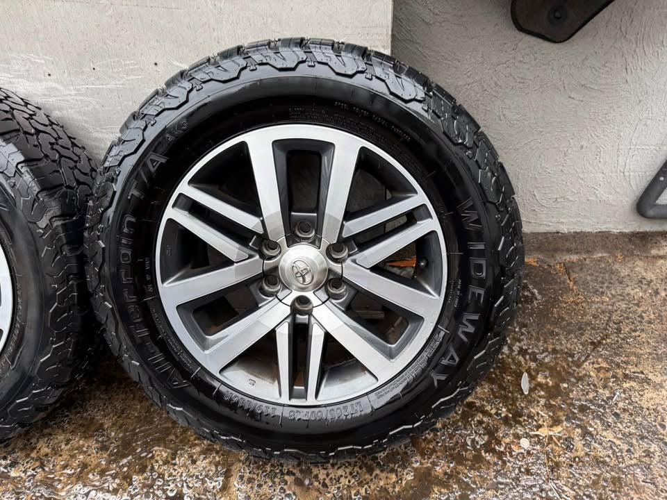 Toyota Hilux 18” Alloy Wheels with BF Goodrich Style A/T Tyres