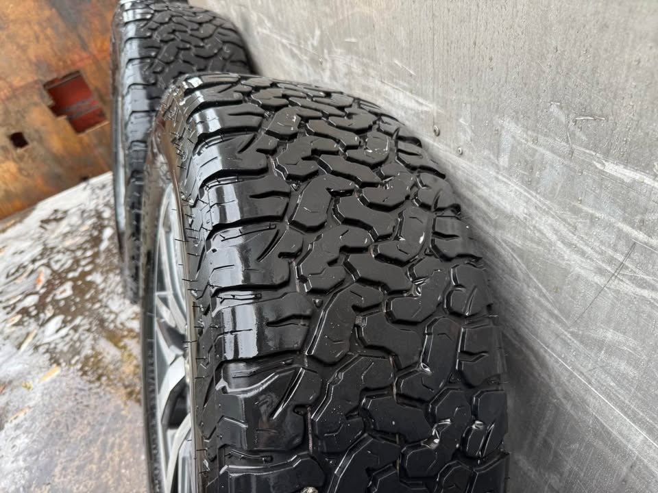 Toyota Hilux 18” Alloy Wheels with BF Goodrich Style A/T Tyres
