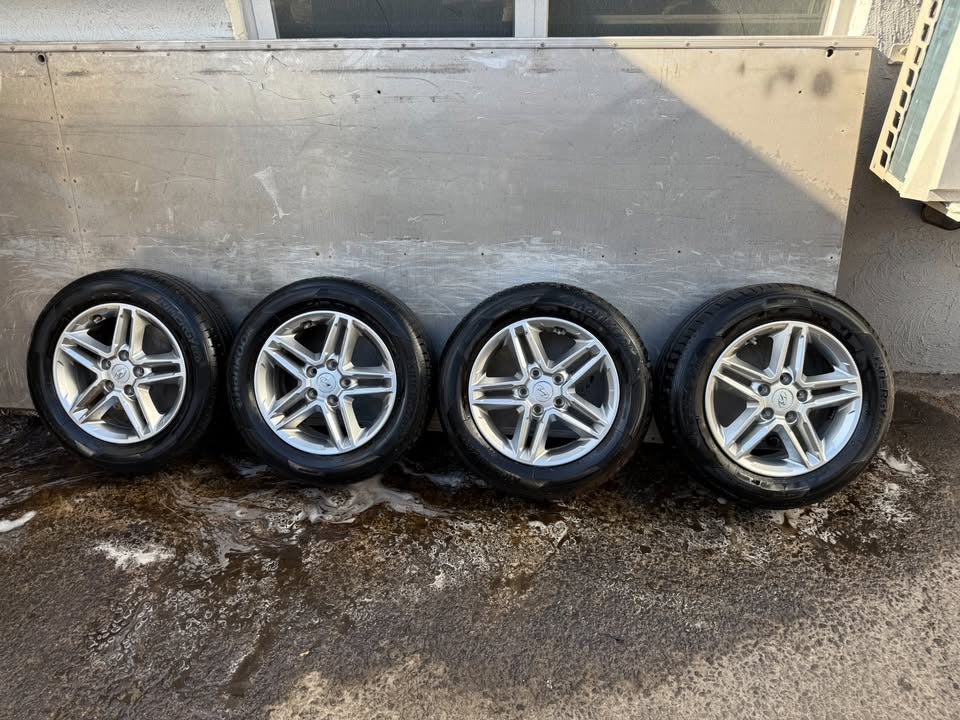 Hyundai Kona 16” Alloy Wheels with Excellent Tyres