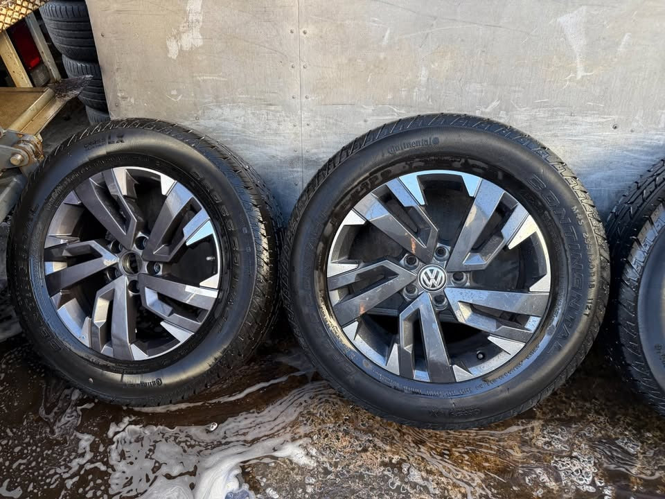 Volkswagen Amarok 18” Alloy Wheels with Continental Tyres