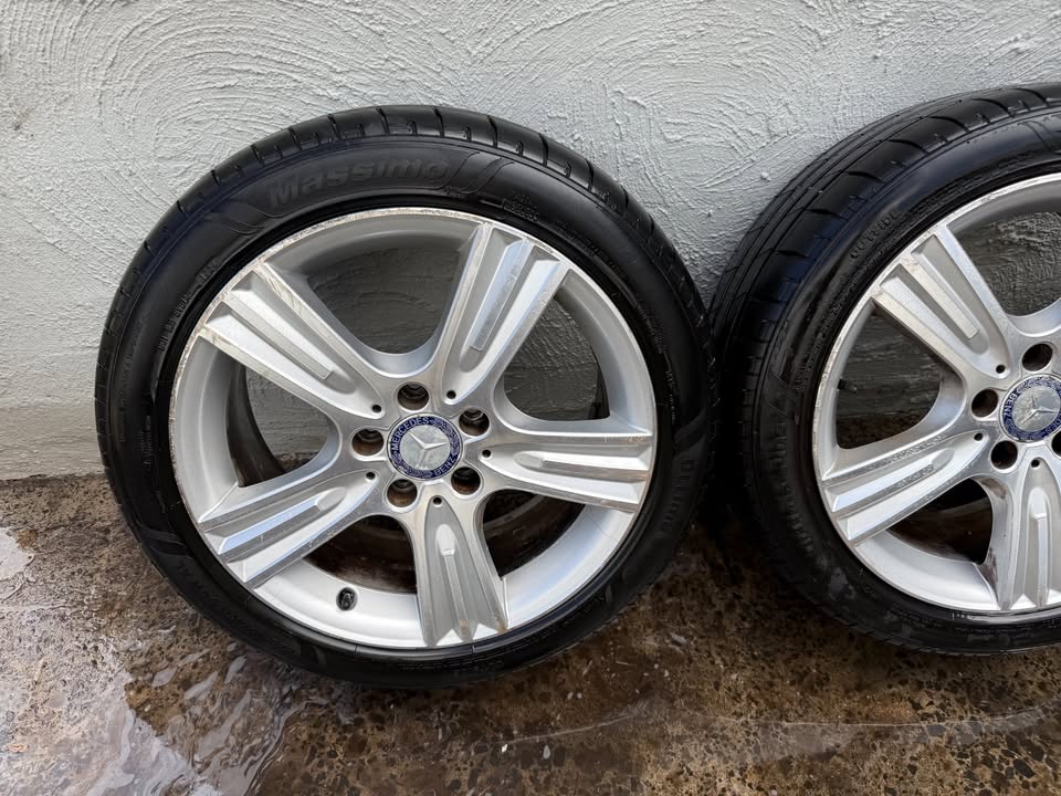 Mercedes Benz Staggered 17” Alloy Wheels with Excellent Tyres