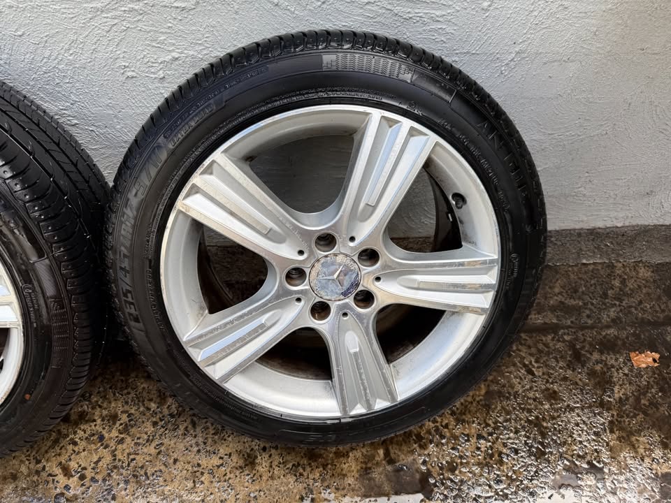 Mercedes Benz Staggered 17” Alloy Wheels with Excellent Tyres