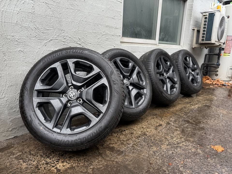 Toyota RAV4 19" Alloy Wheels with Bridgestone Tyres