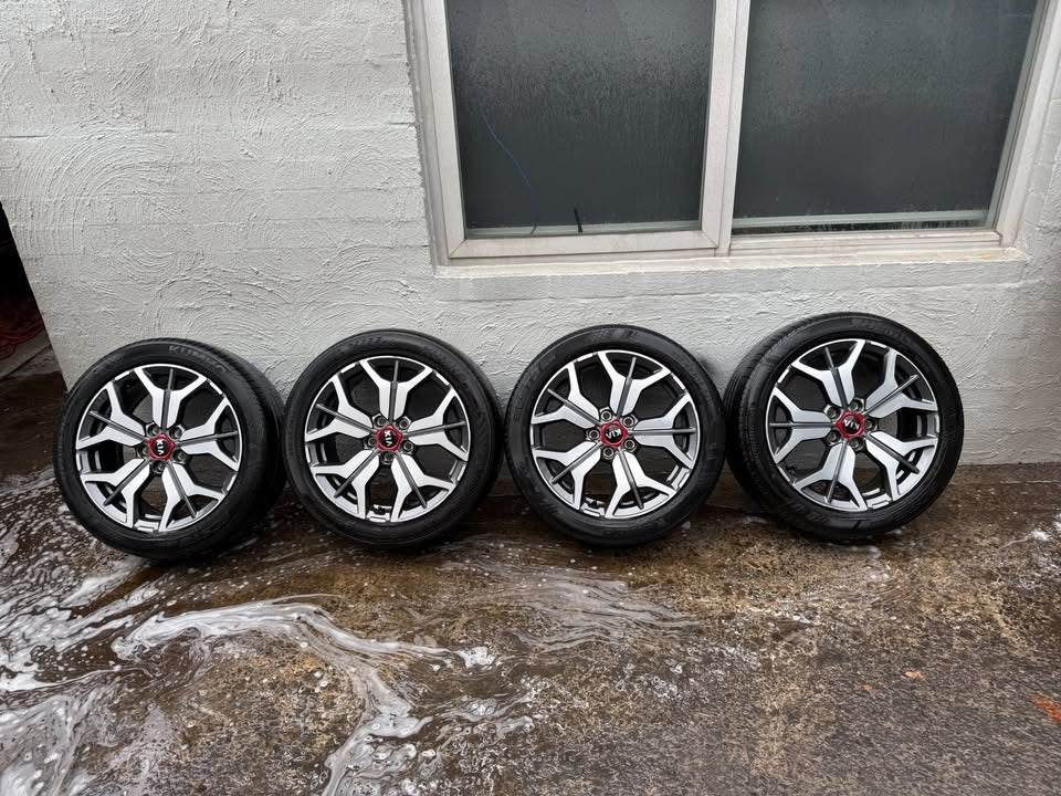 Kia Seltos 18" Alloy Wheels with Kumho Tyres