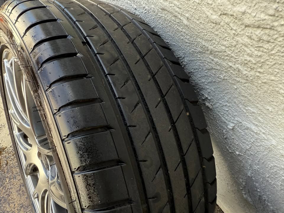 Hussla 18 Inch Alloy Wheels with Like New Tyres *Delivery*