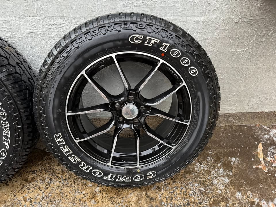 HTR Gram Lights 18" Alloy Wheels with Excellent Tyres
