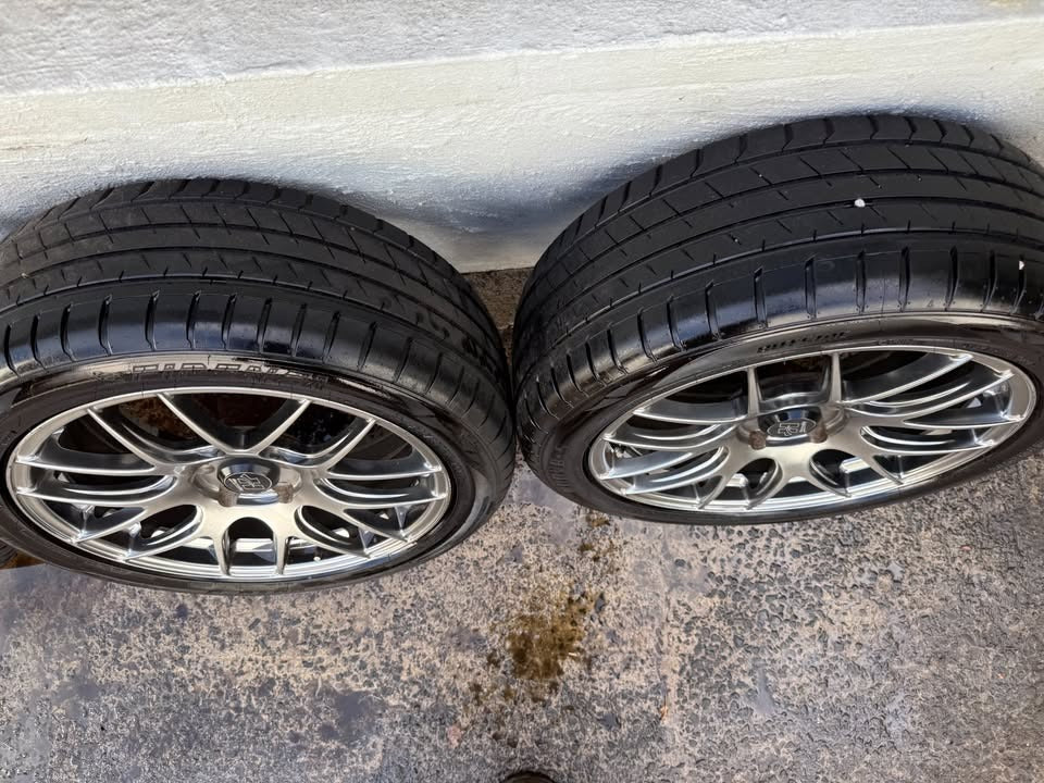 Hussla 18 Inch Alloy Wheels with Like New Tyres *Delivery*