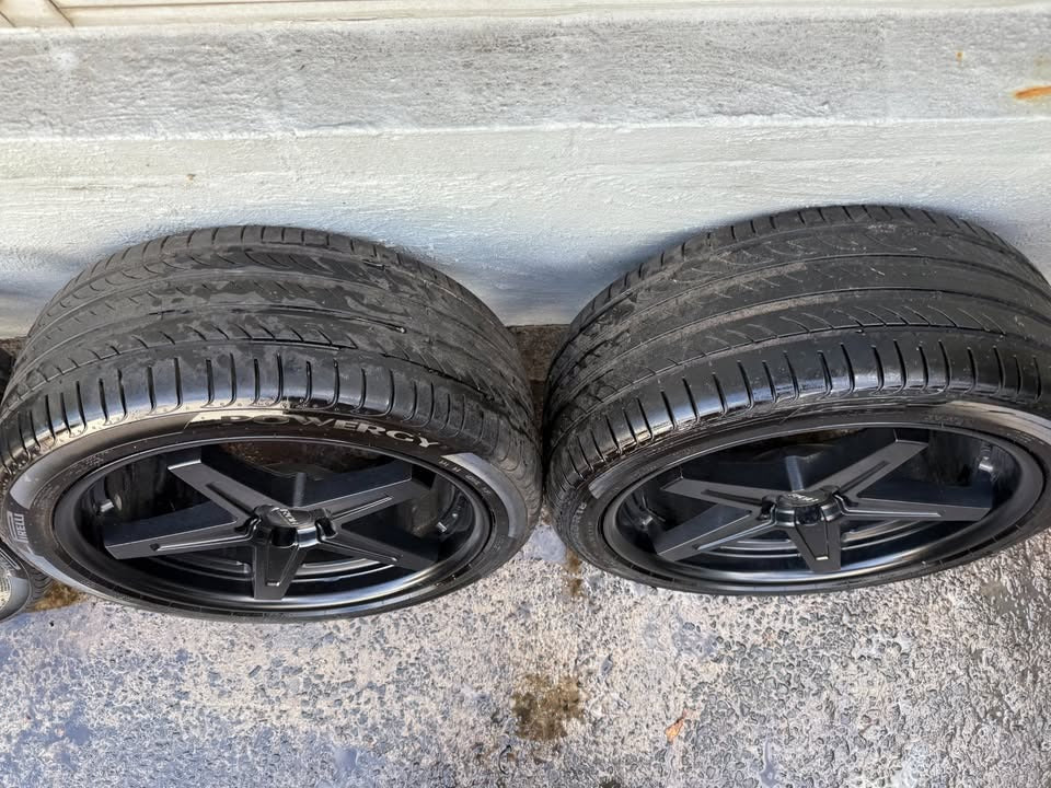 ROH Flow Forged Black 18” Alloy Wheels with Pirelli Tyres *Delivery*