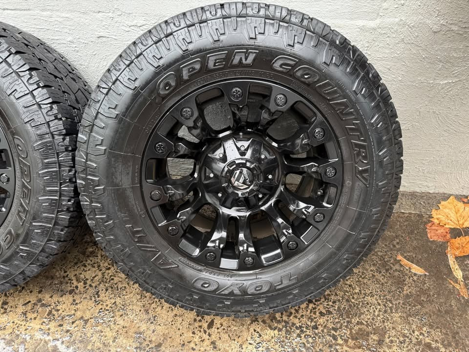 Fuel 17" Alloy Wheels with Open Country Tyres