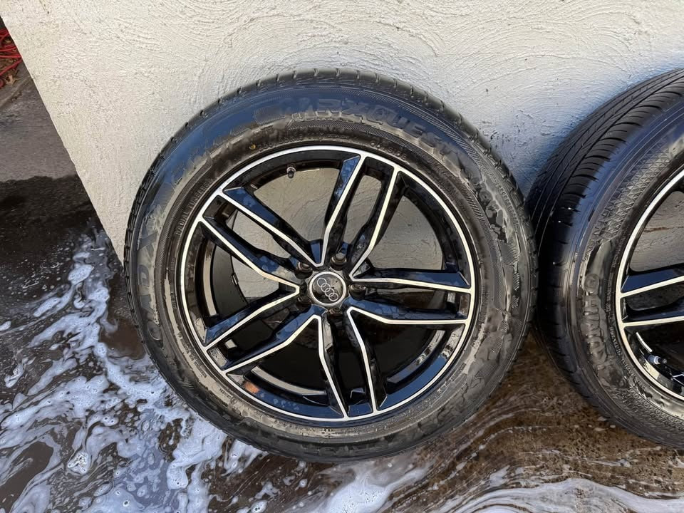 Audi Q3/Q5 19" Alloy Wheels with Excellent Tyres