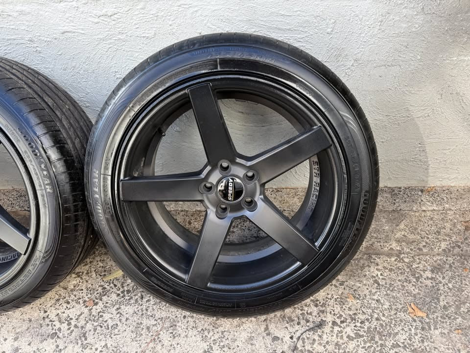 Speedy STR Racing 18" Black Alloy Wheels with Goodyear Tyres