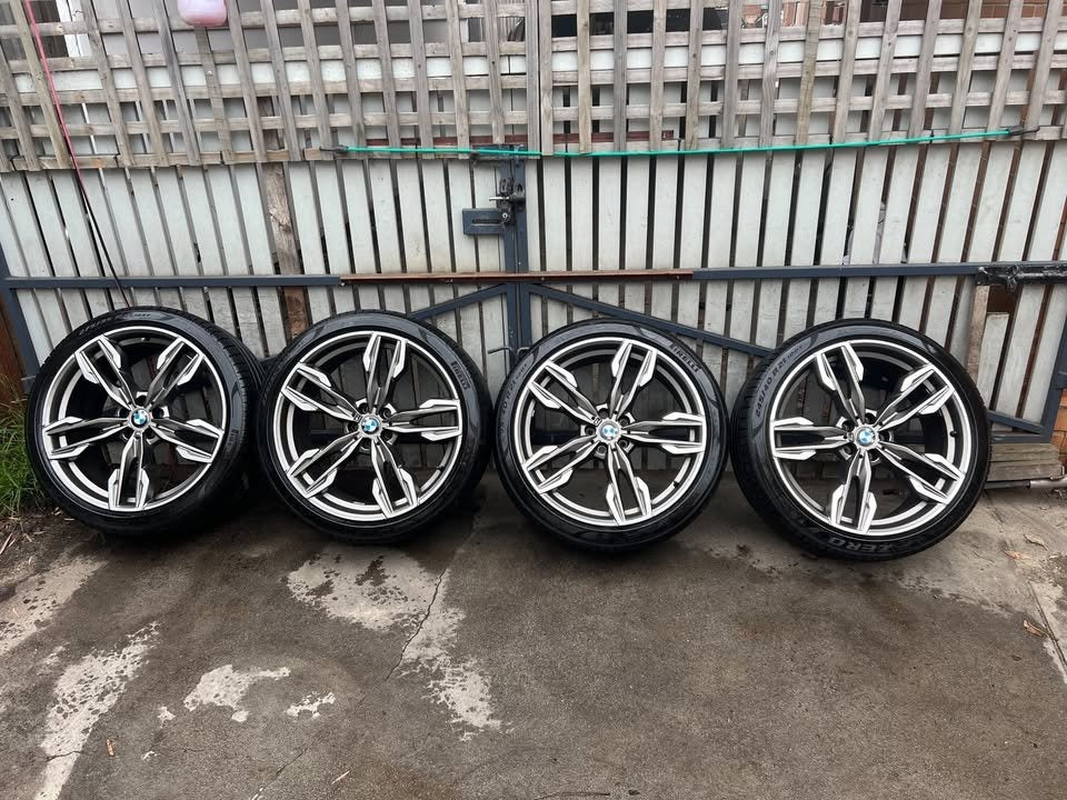 BMW X4 M Sport 21" Staggered Alloy Wheels with Excellent Tyres