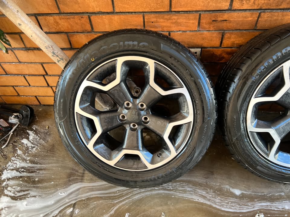 Subaru XV 17" Alloy Wheels with Excellent Tyres