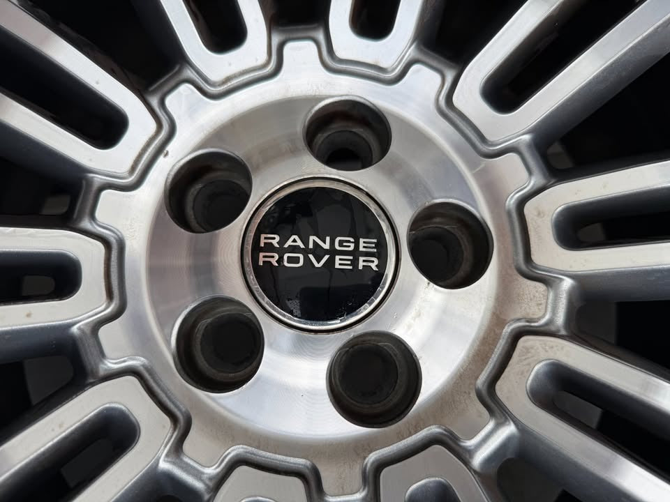 Range Rover Evoque 19" Alloy Wheels with Good Tyres
