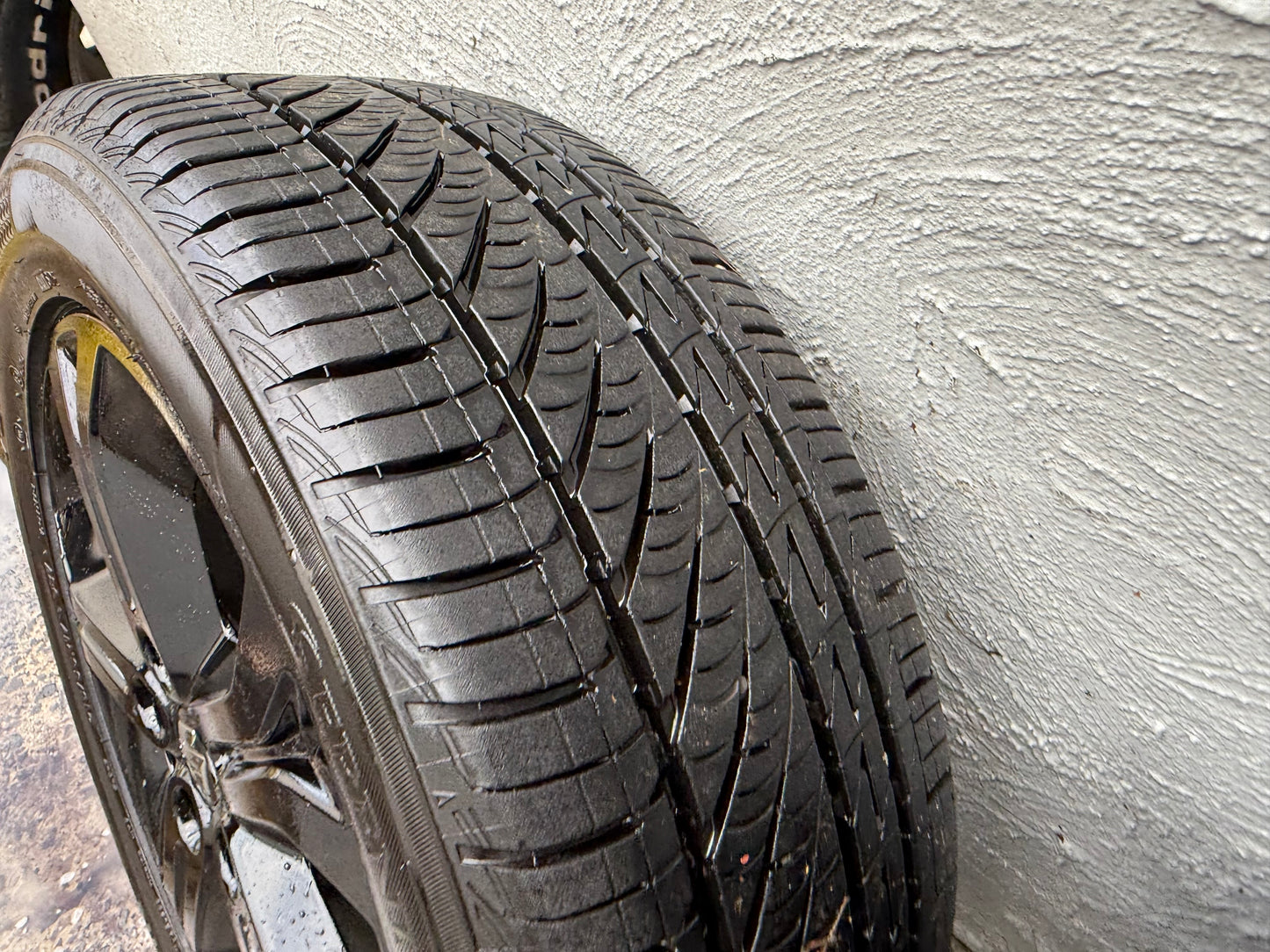 Suzuki Vitara 17” Alloy Wheels with Excellent Bridgestone Tyres
