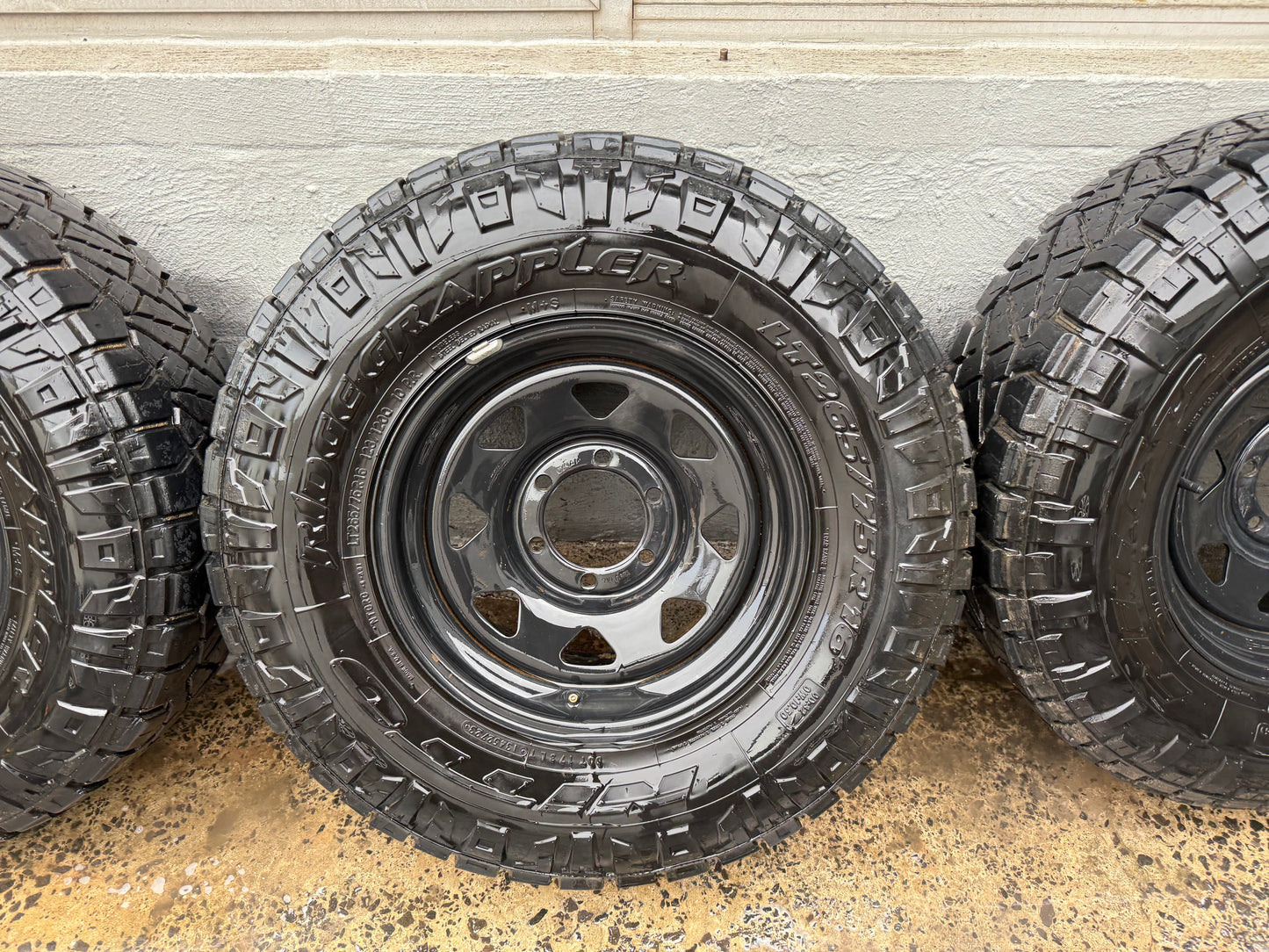Nitto Ridge Grappler 32" A/T Tyres on 6 Stud Steel Rims