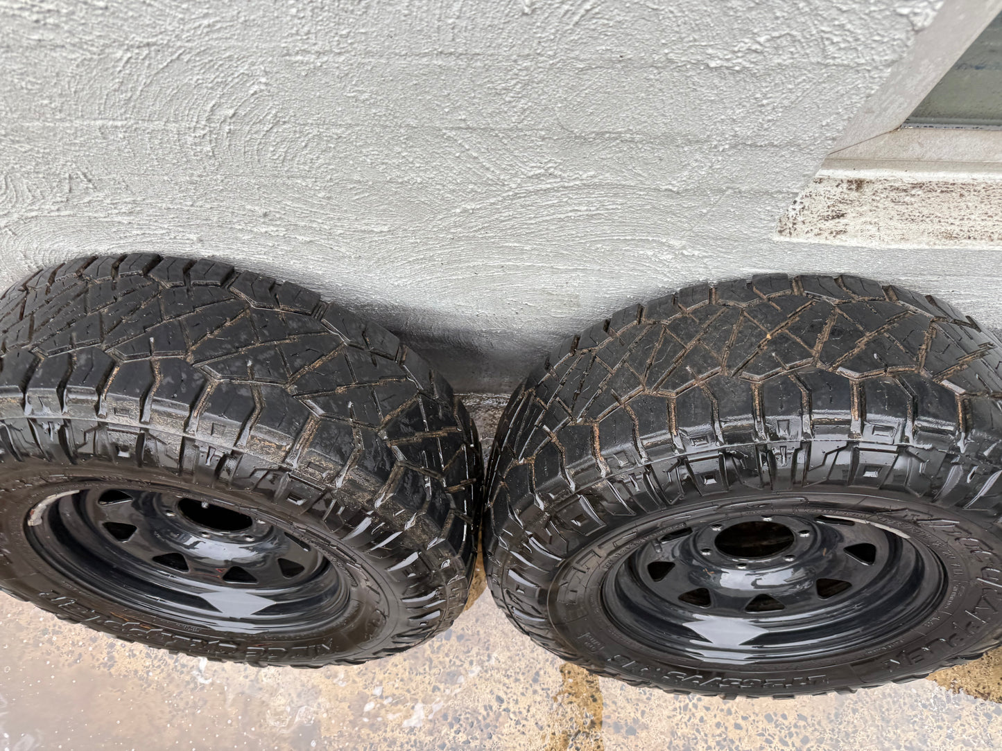 Nitto Ridge Grappler 32" A/T Tyres on 6 Stud Steel Rims