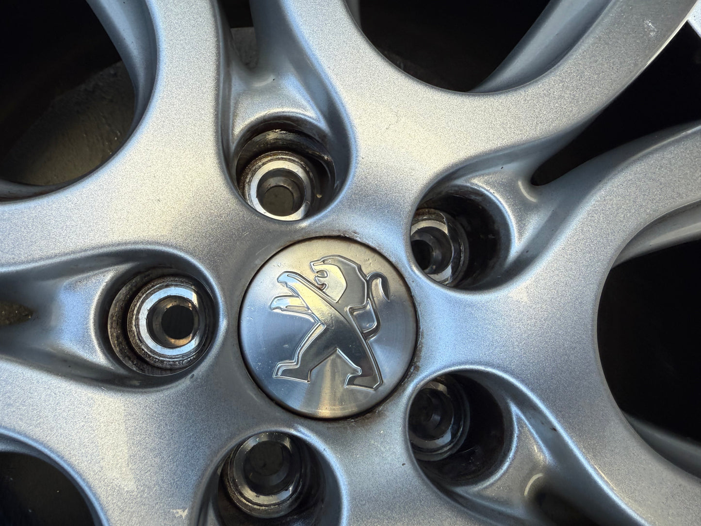 Peugeot 508 18” Alloy Wheels with Very Good Tyres