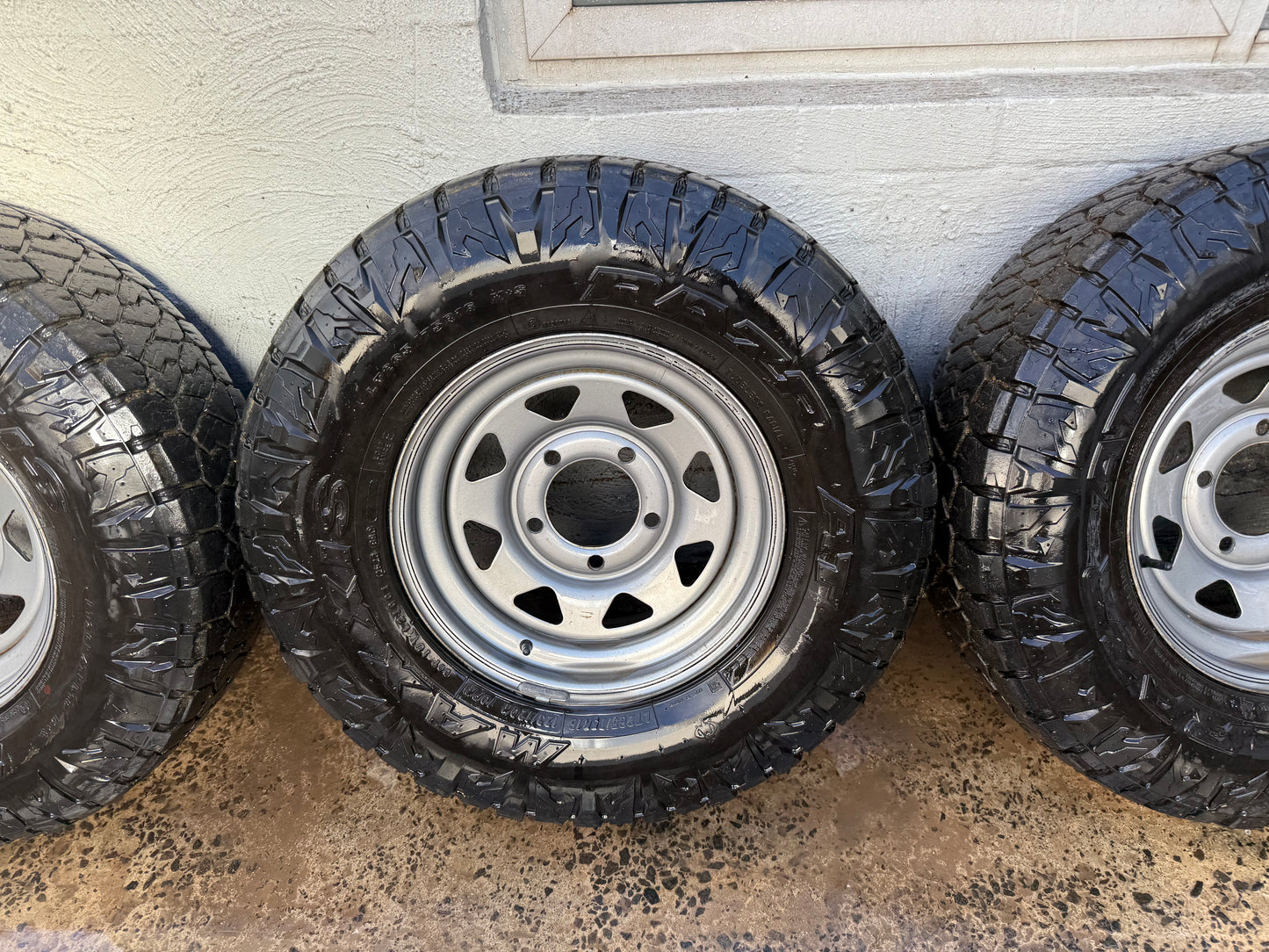 Maxxis Razr 32” A/T Tyres on 5 Stud Steel Rims