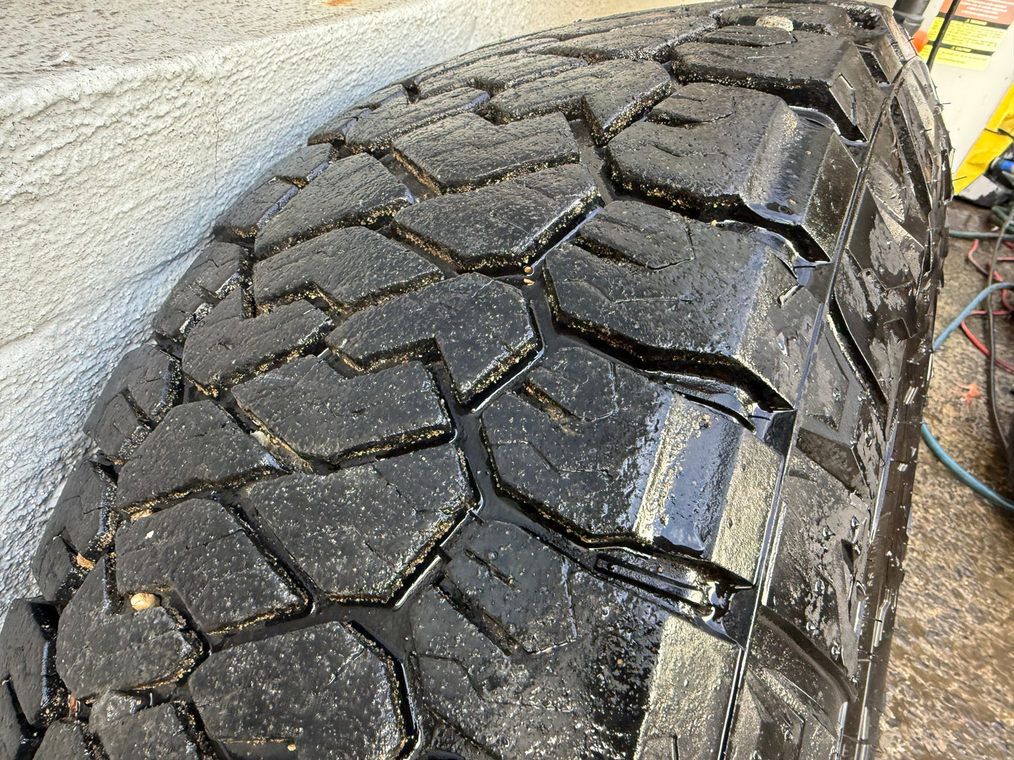 Maxxis Razr 32” A/T Tyres on 5 Stud Steel Rims