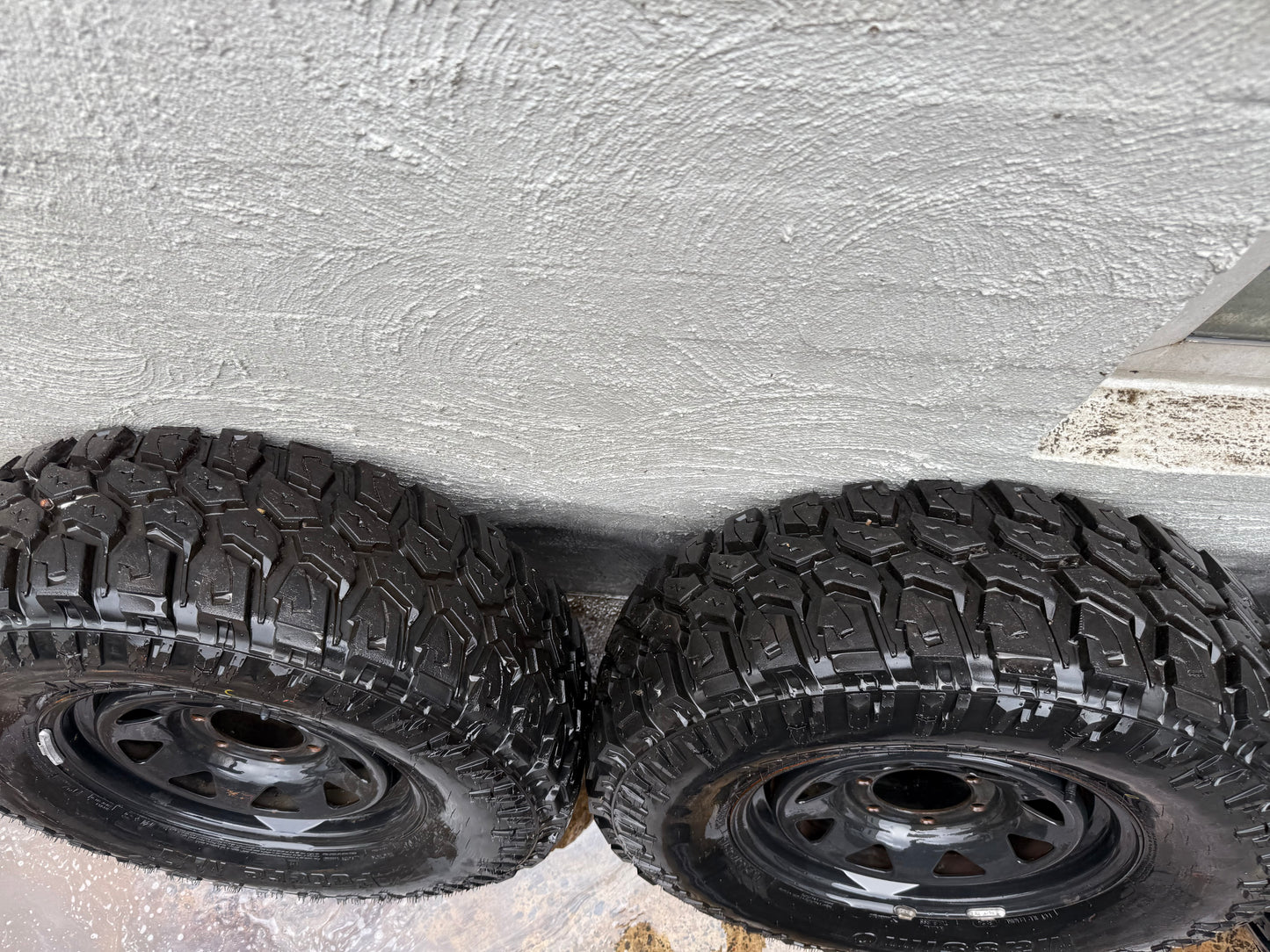 32” Mud Tyres on 6 Stud Steel Rims