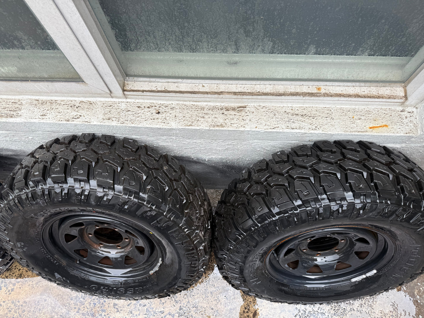 32” Mud Tyres on 6 Stud Steel Rims