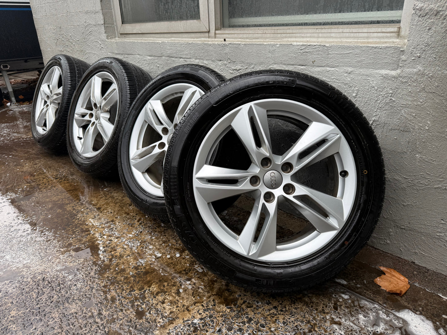 Audi Q3 18” Alloy Wheels with Excellent Tyres