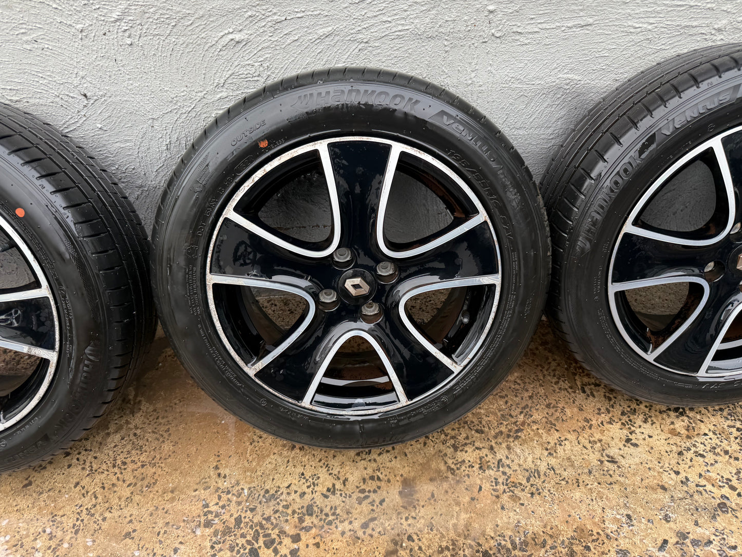Renault Clio 4 Stud 16” Alloy Wheels with Like New Tyres