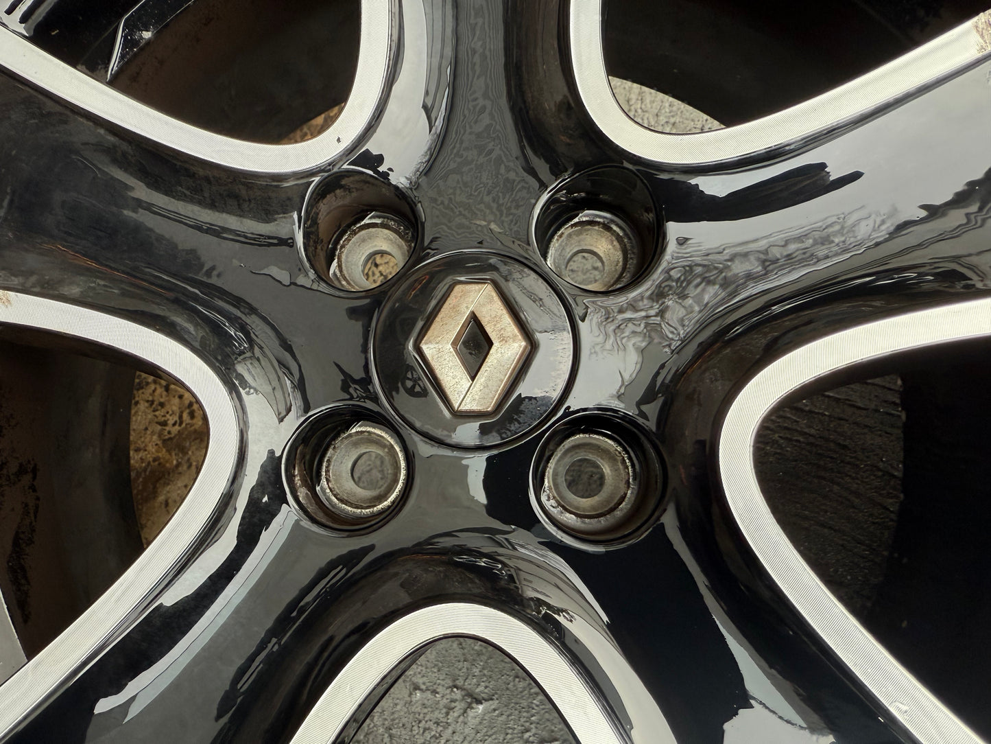 Renault Clio 4 Stud 16” Alloy Wheels with Like New Tyres