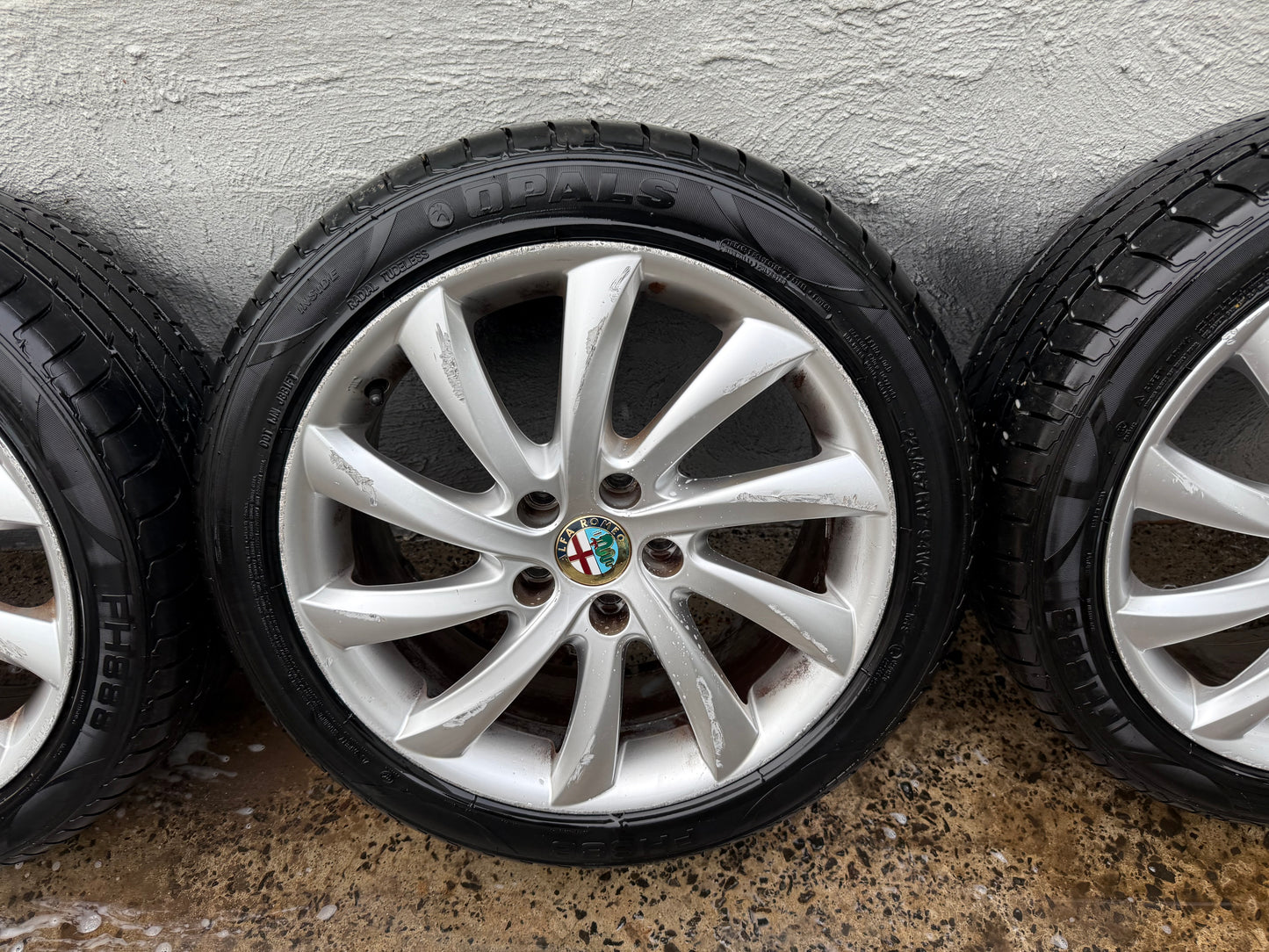 Alfa Romeo Giulia/Giulietta 17” Alloy Wheels with Excellent Tyres
