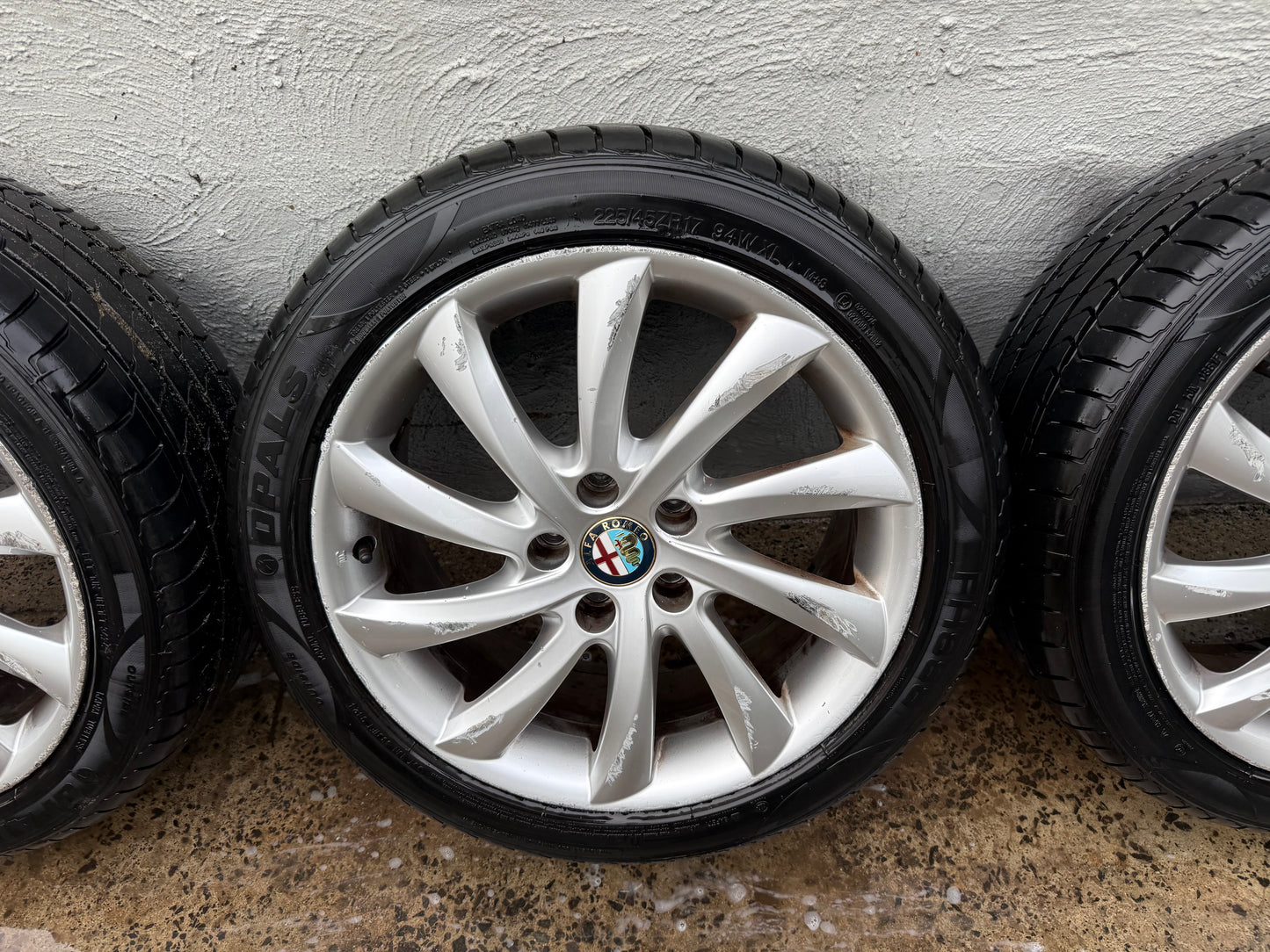 Alfa Romeo Giulia/Giulietta 17” Alloy Wheels with Excellent Tyres