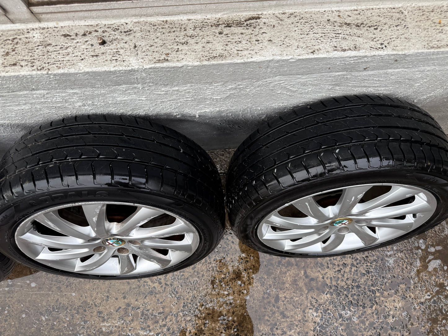Alfa Romeo Giulia/Giulietta 17” Alloy Wheels with Excellent Tyres