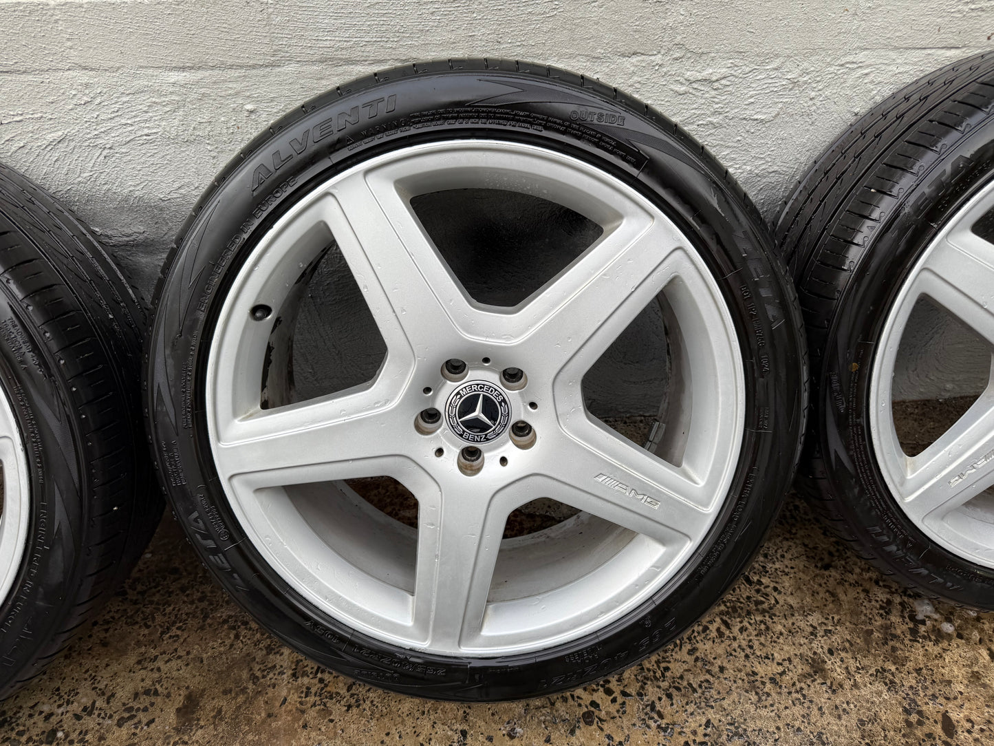 Mercedes ML350 W251 21” Alloy Wheels with Very Good Tyres