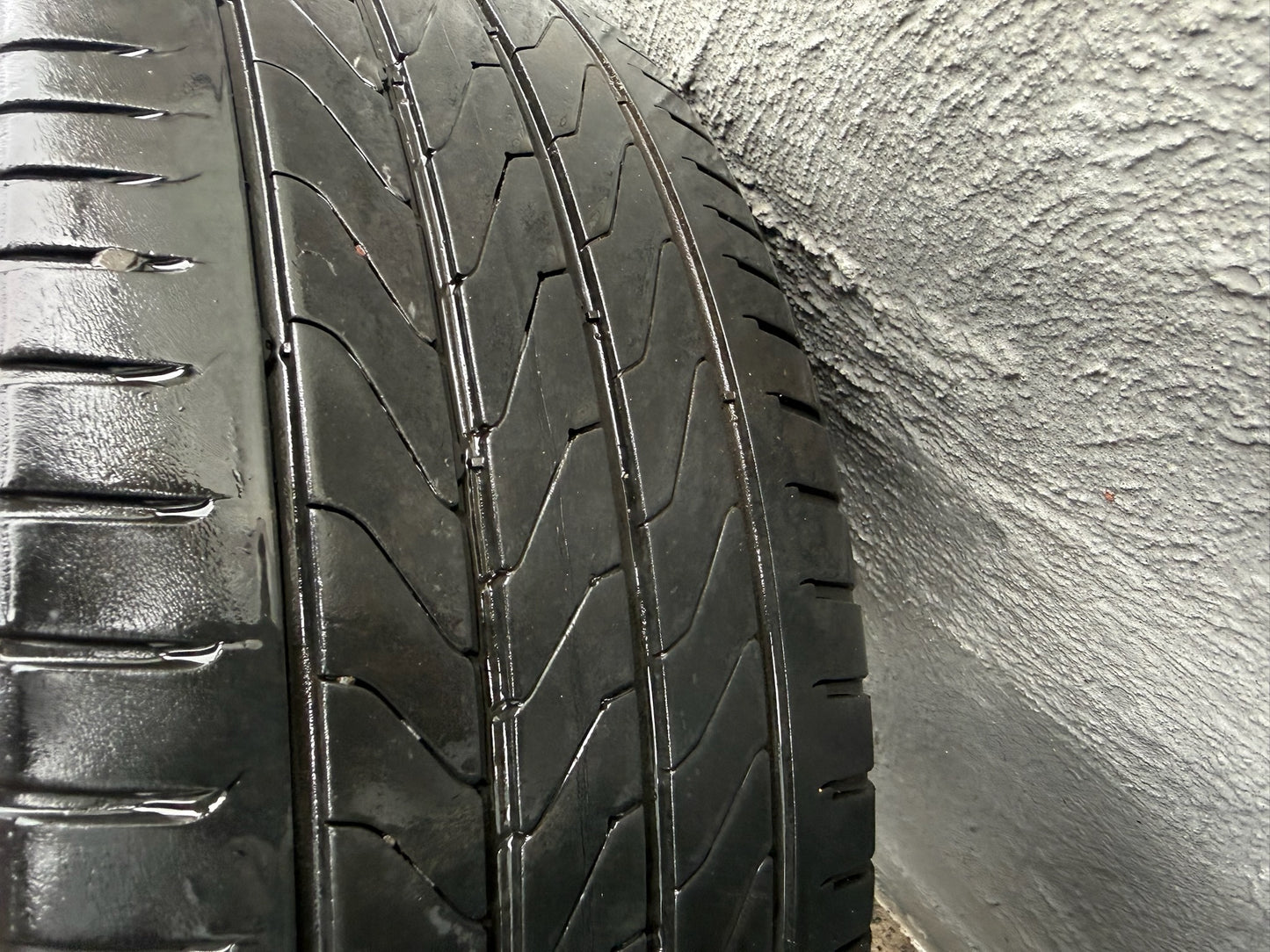 Hyundai i30 16” Alloy Wheels with Good Continental Tyres