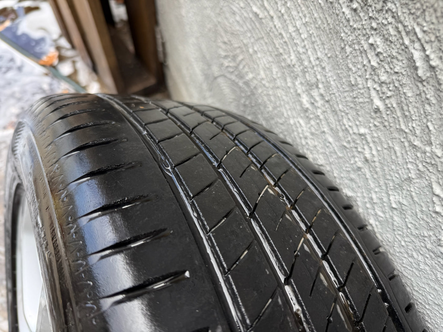 Audi Q2 17” Alloy Wheels with Good Tyres