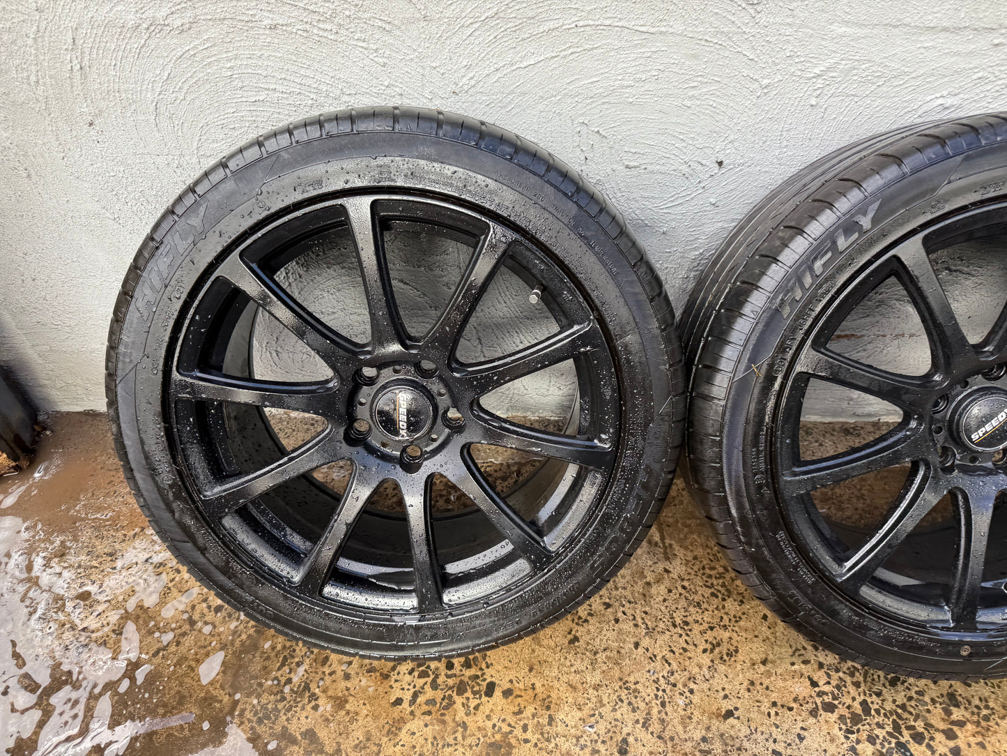 Speedy Black 18” Alloy Wheels with Tyres