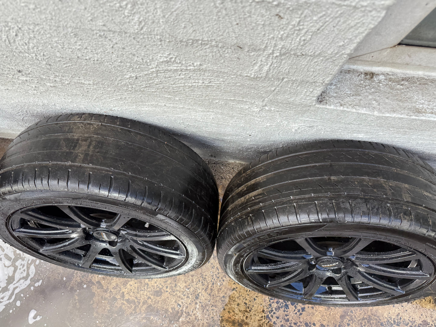 Speedy Black 18” Alloy Wheels with Tyres