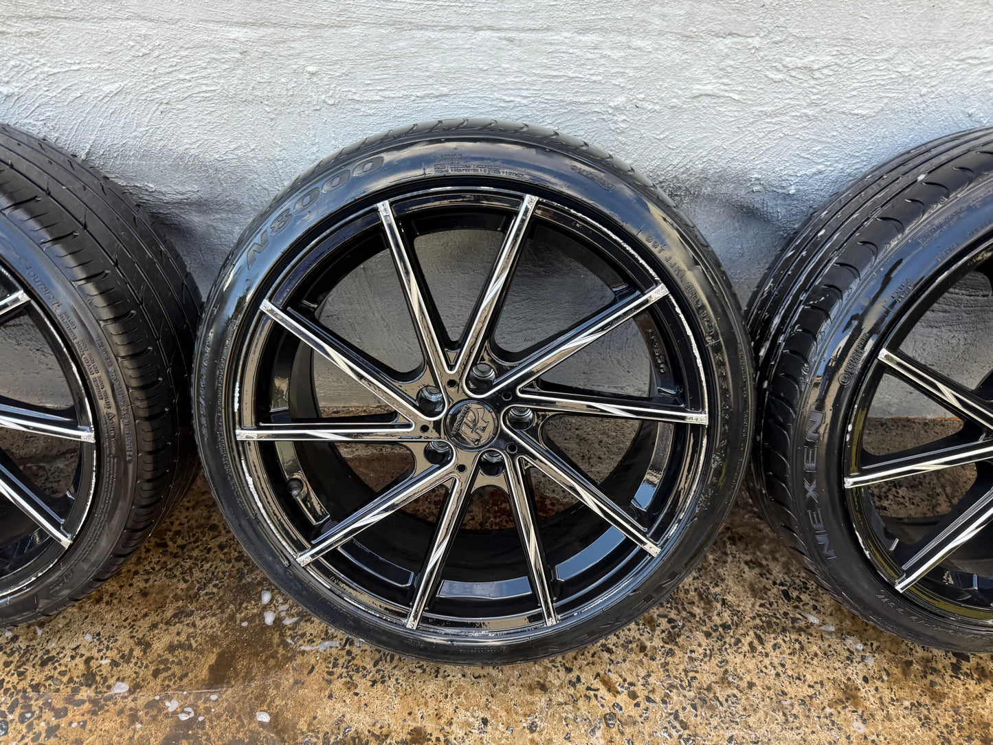Hussla 19” Alloy Wheels with Good Tyres