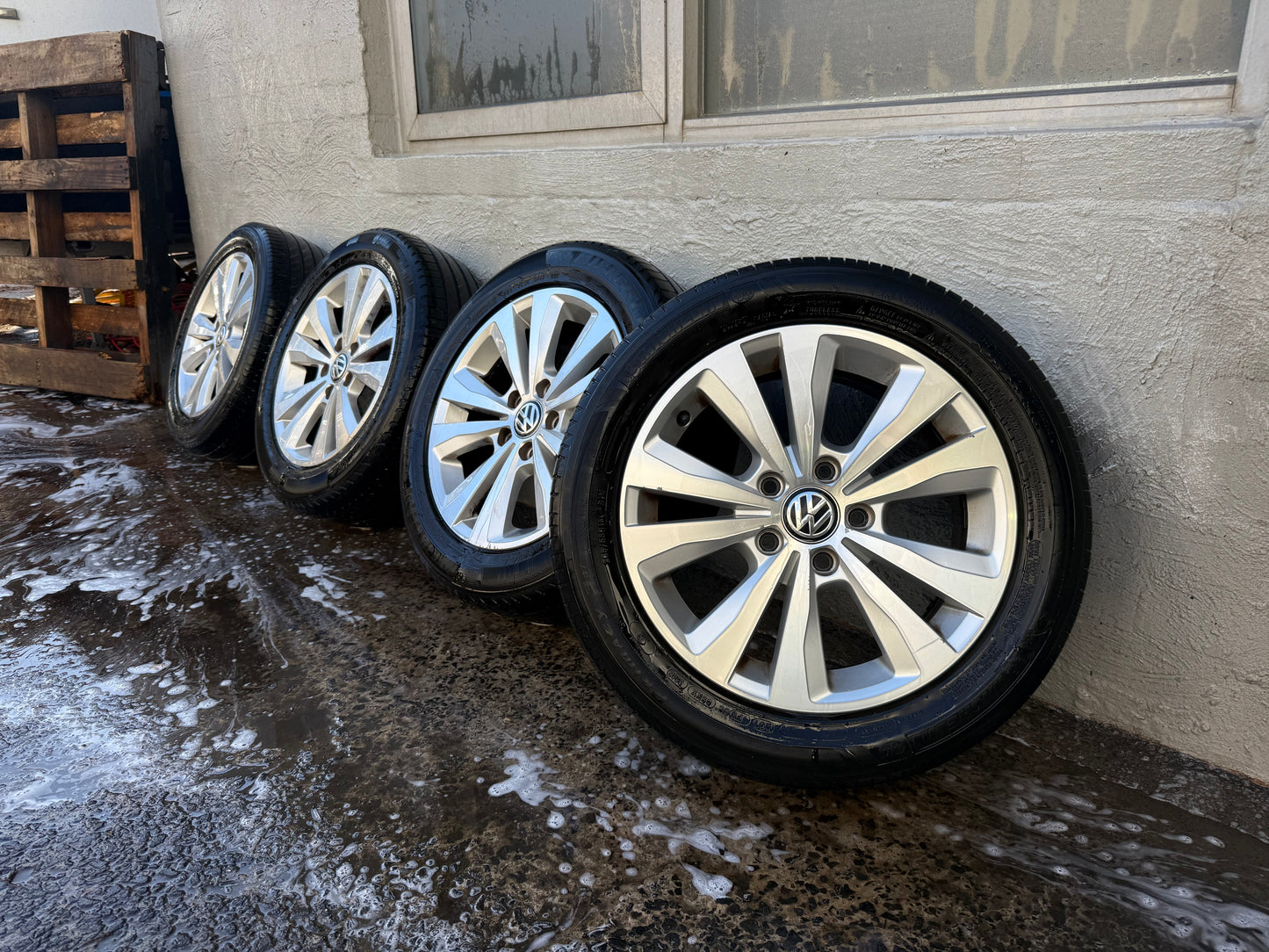 Volkswagen Golf 16” Alloy Wheels with Good Tyres